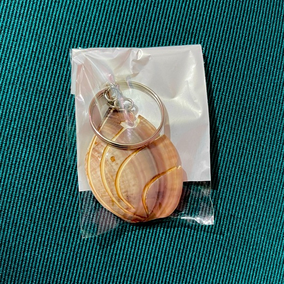 Accessories - Seashell Keychain